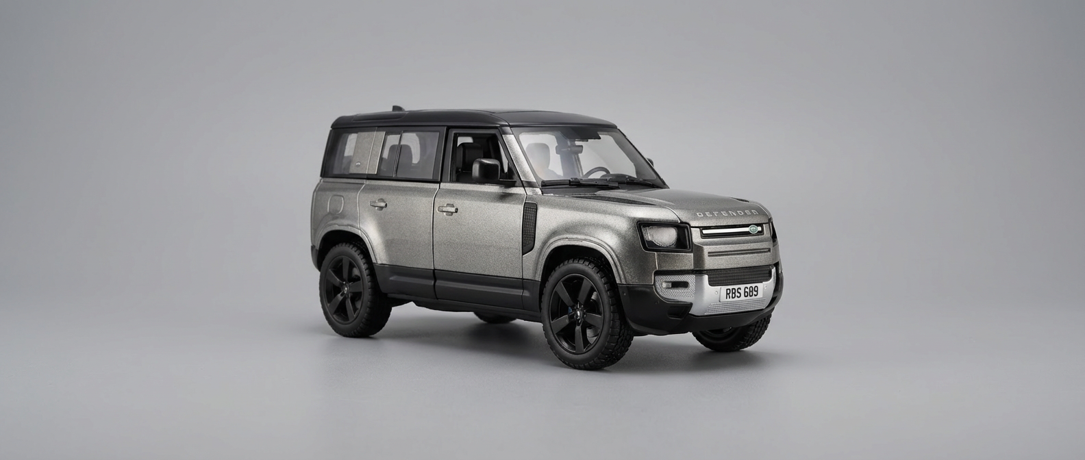 Land Rover Defender Die-Cast | Bburago
