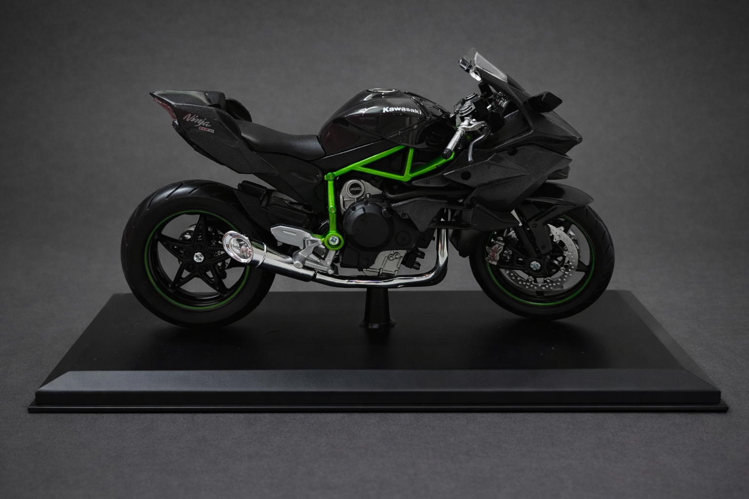 Kawasaki H2R die-cast | Maisto