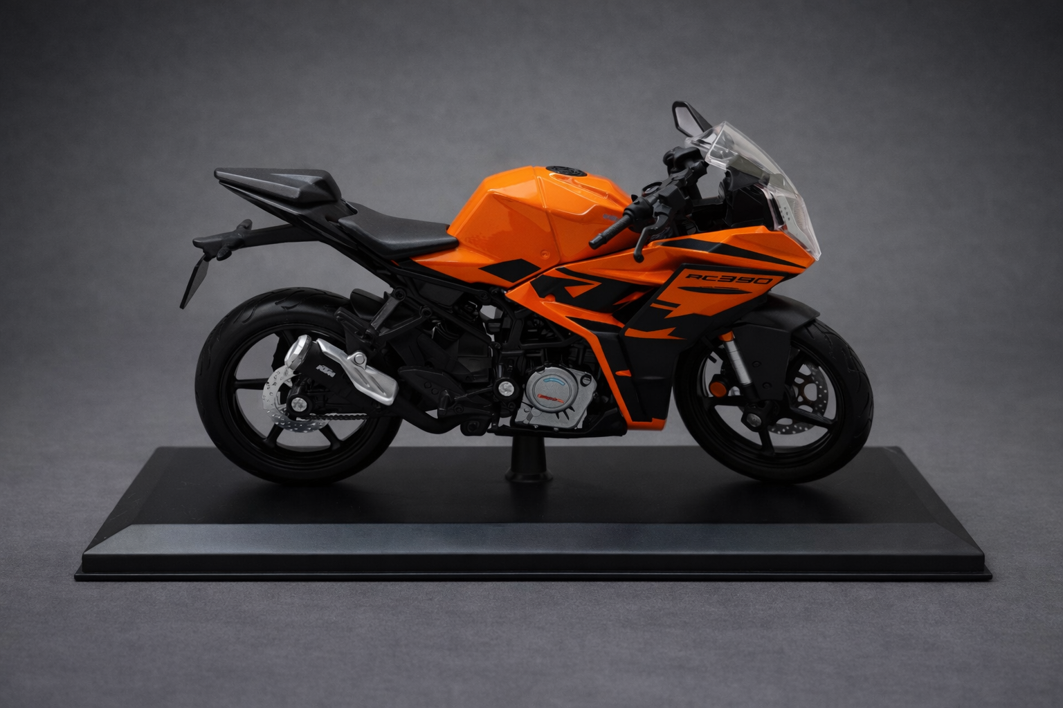 KTM RC 390 die-cast | Maisto